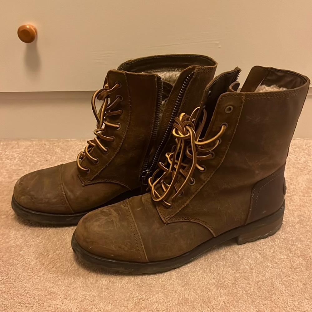 Ugg winter boots